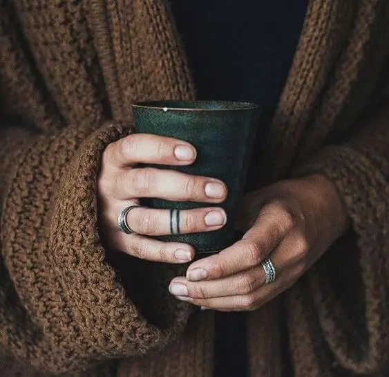 2 lines Geometric finger tattoo