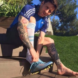 Lionel Messi has a tattoo of Noel Fielding on his back jokes the comic  after spotting mystery inking on Barcelona star  The Sun  The Sun