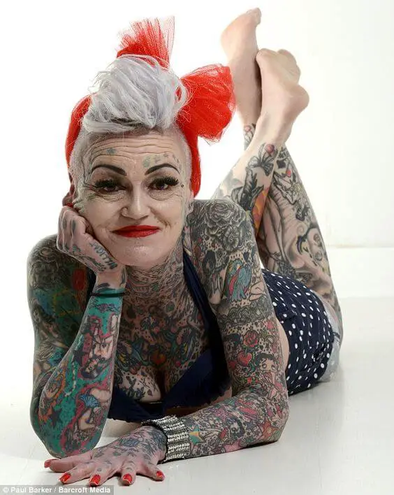 Old lady tattooed