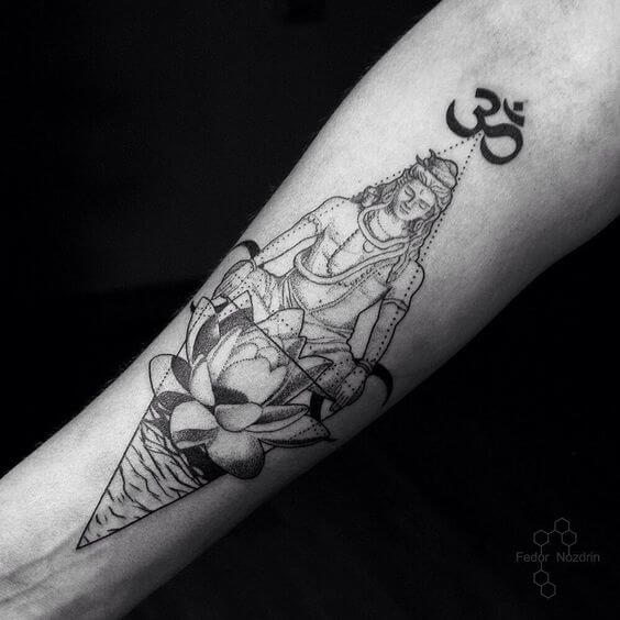 Tatuaggio geometrico di Shiva