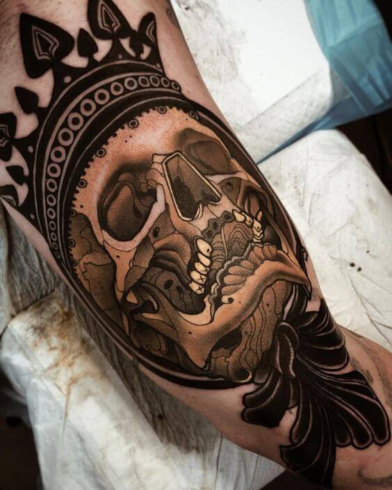 neo traditional skull tattoo
